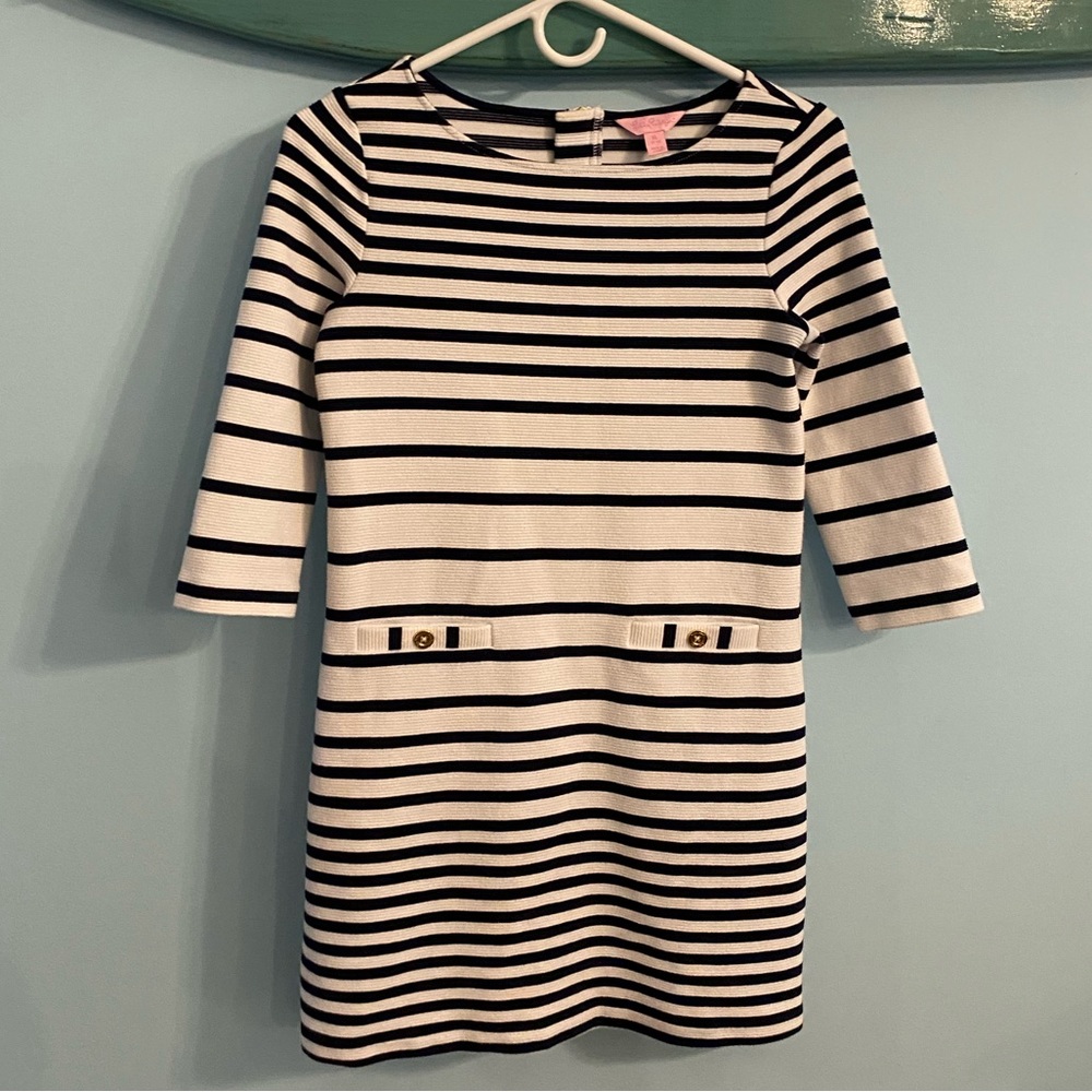 Lilly Pulitzer size XL (12/14) blue and white striped dress